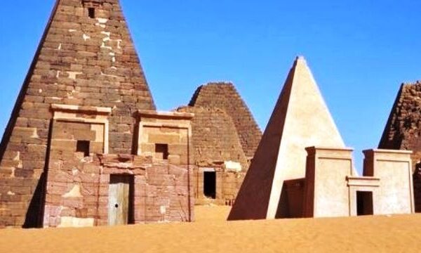 why are sudan pyramids visually distinctive